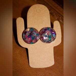 Resin stud earrings
